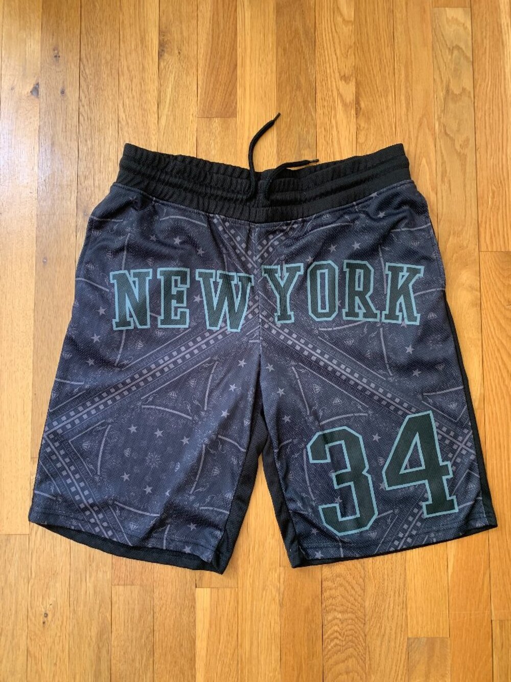 New York Shorts Mens Large